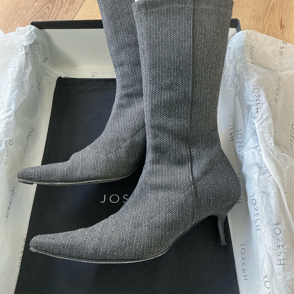 Joseph Textured Gray Tweed Kitten Heeled Boots